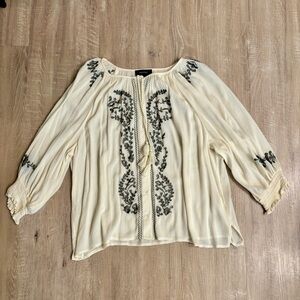Karen Kane Ivory Peasant Blouse Women’s XL Green Silk Embroidery 3/4 Sleeves Top